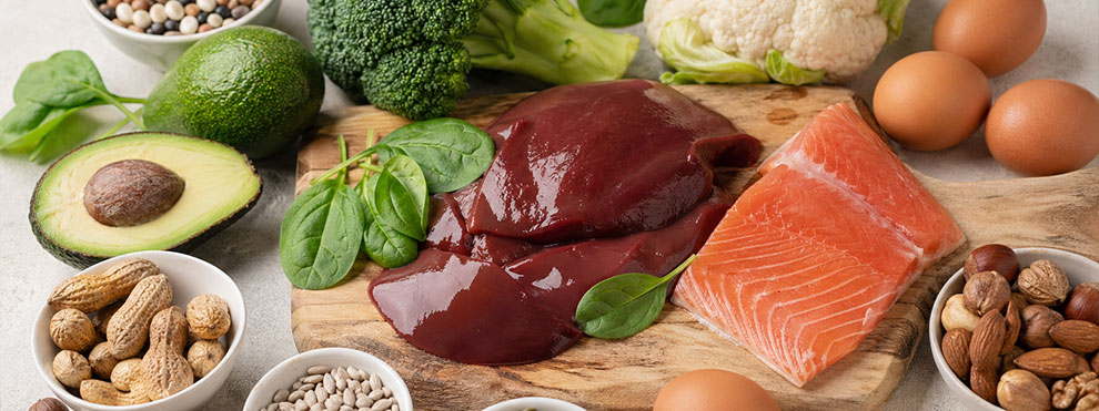 Biotyna (witamina B7) – właściwości, występowanie i objawy niedoboru